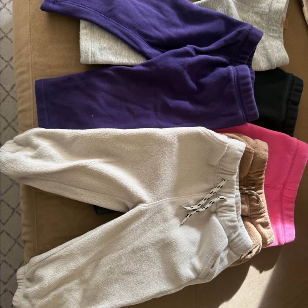 Lot of Toddler Fleece Primary leggings and Old Navy joggers Girl Leaning (6pcs)